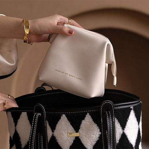 gold-tone-metal-pull-tab-quality-detail