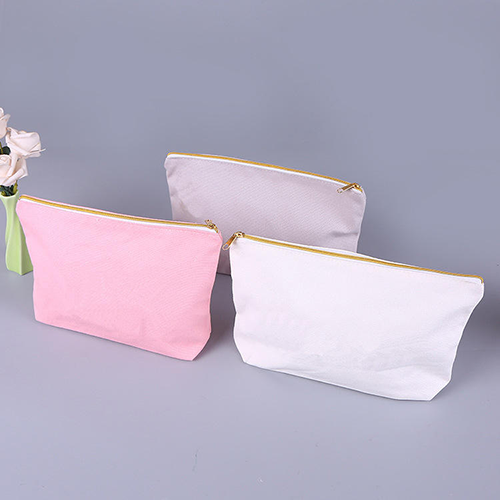 gold-zipper-metal-pull-premium-canvas-pouch-detail