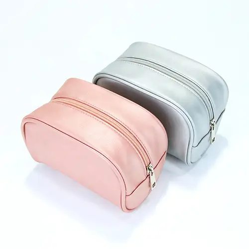 custom-gold-logo-stamping-on-pink-cosmetic-case custom-gold-logo-stamping-on-pink-cosmetic-case