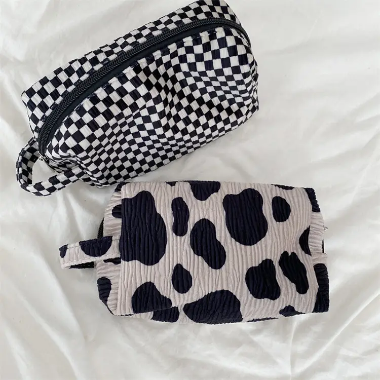industry-applications-travel-cosmetic-bags-red-checkered-style industry-applications-travel-cosmetic-bags-red-checkered-style