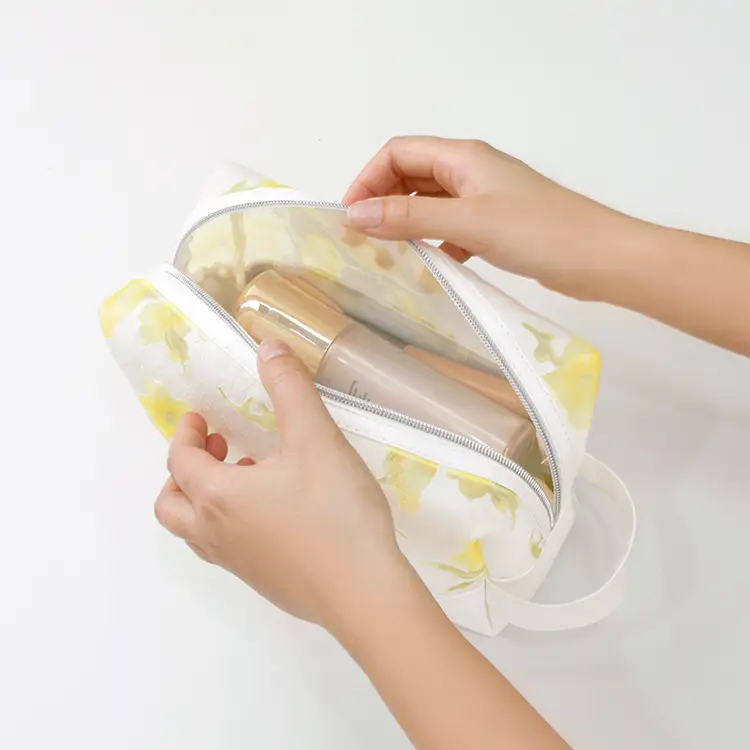 promotional-cosmetic-bag-internal-structure promotional-cosmetic-bag-internal-structure