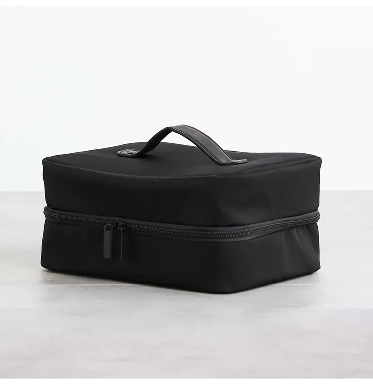 custom-travel-toiletry-bag-productio custom-travel-toiletry-bag-productio