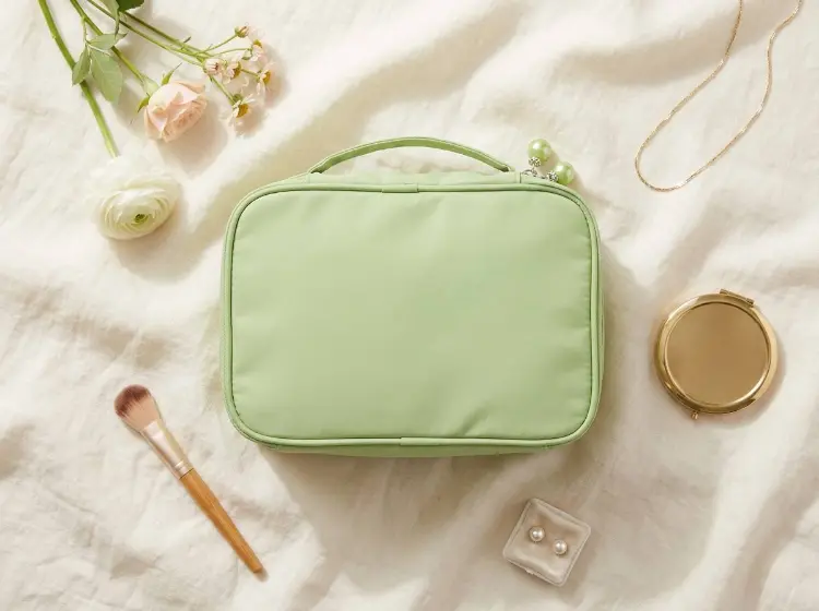 foldable-toiletry-bag-space-saving-design