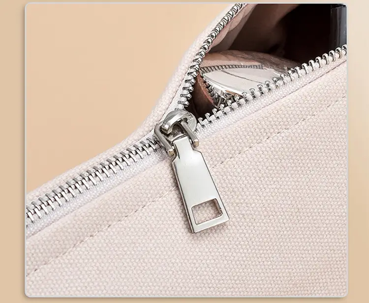 premium-canvas-cosmetic-bag-material