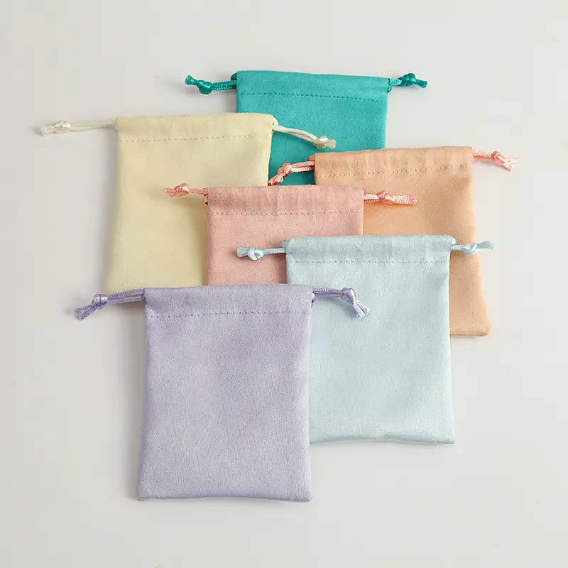 bearky-custom-quilted-cosmetic-pouch-set-detail-interior-compartments-storage-layout bearky-custom-quilted-cosmetic-pouch-set-detail-interior-compartments-storage-layout