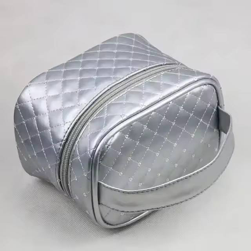 OEM New Style Grid Waterproof Pretty Makeup Bags Silver Girls Leather Cosmetic Bags