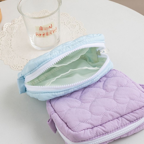 Heart-Quilted Cosmetic Bag – Soft and Stylish Makeup Organizer Pouch